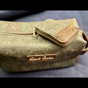 Brand new Robert Graham toiletry case with manicure set. Brown/grey paisley